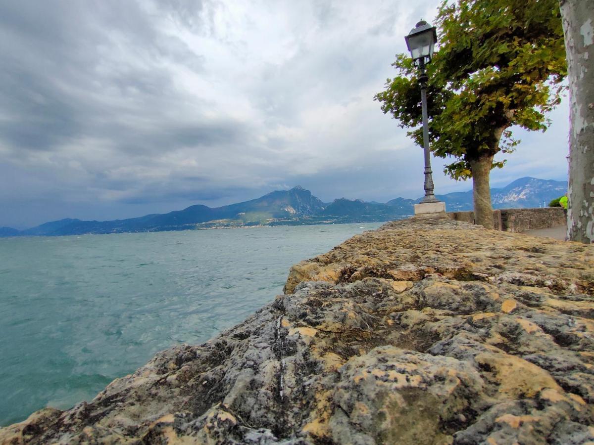 Garda Dreams Apartment Torri Del Benaco Zewnętrze zdjęcie